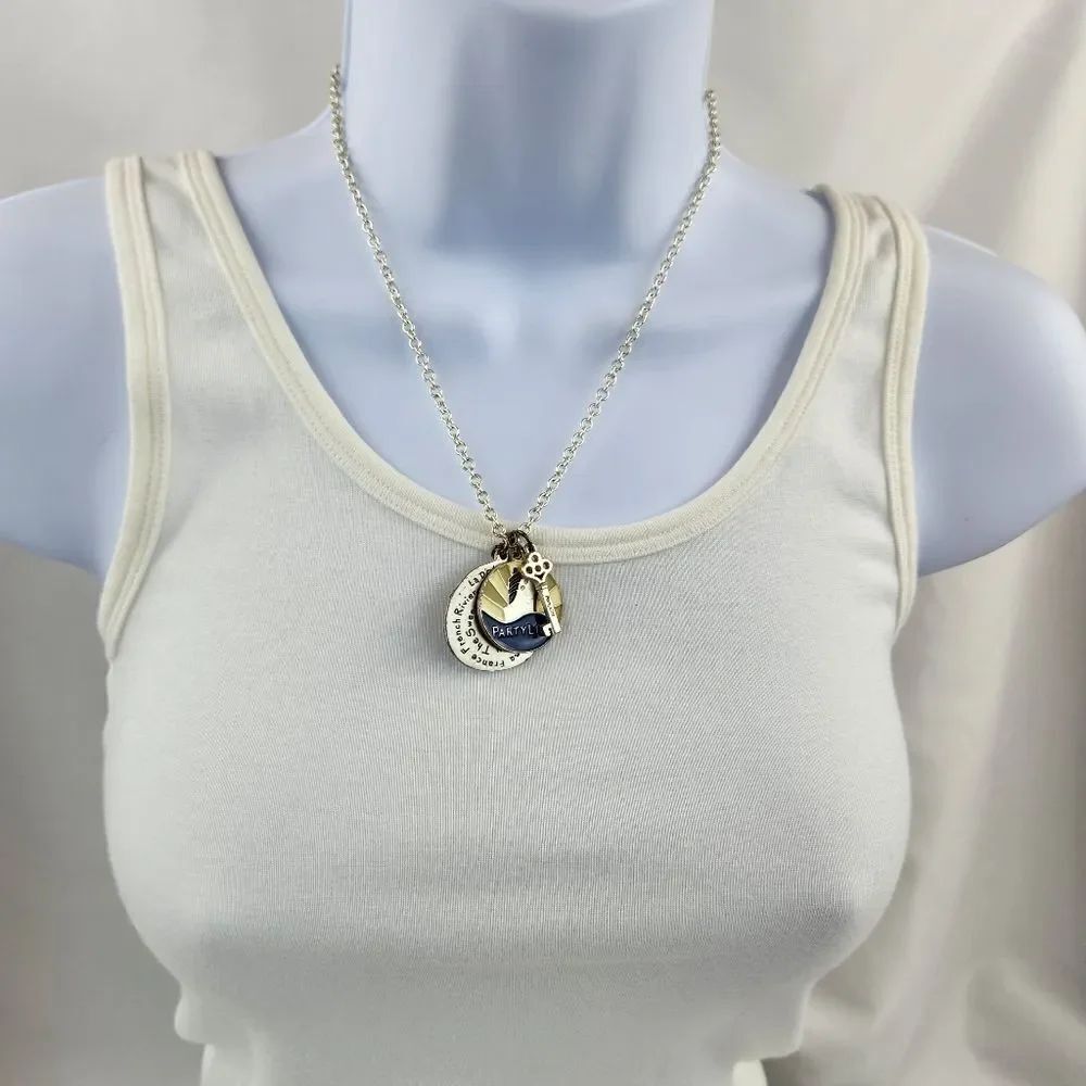💜PartyLite Mediterranean Cruise Charm Necklace